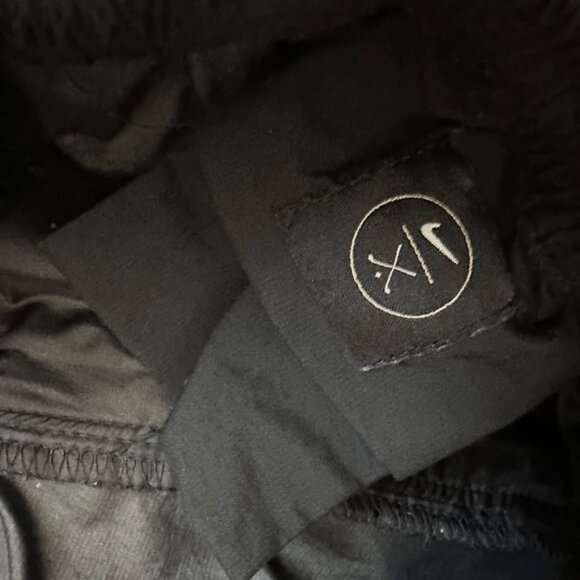 VTG Nike Golf Track Pants Men XL Black Gold Baggy Windbreaker Ankle Zip … - Picture 4 of 7